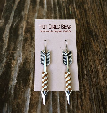 Bronze,and,Cream,Checkered,Arrows,Geometric, arrow, Bronze, earrings, handmade, charm, peyote, beaded, rainbow earrings,  beaded jewelry, charm jewelry, celebrity gifts, butter cream, white, modern, fashion, bronze earrings, silver arrows, checkered earrings, bronze jewelry, artisa