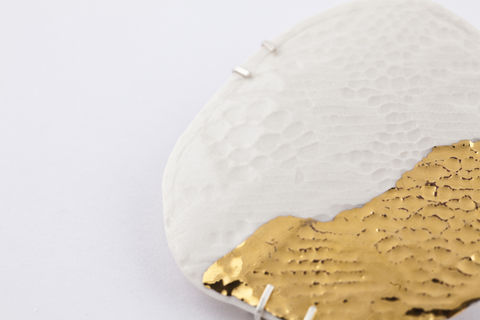 Vintage,Brooch, porcelain brooch, porcelain jewellery, lace jewellery, handmade jewellery, anniversary jewellery, 18th wedding anniversary, gold, gold jewellery