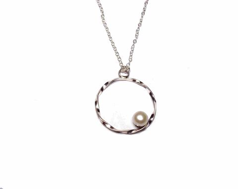 Drop,Pearl,drop, twisted, classic, necklace, pendant, villain accessories