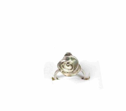 Trinity,Rose,ring,silver earrings, sterling silver earrings, silversmith, jewelry artists,posts, studs, pearls, fresh, metalsmithed, villain, accessories rose, floral, gold, gold earrings, gold smithed