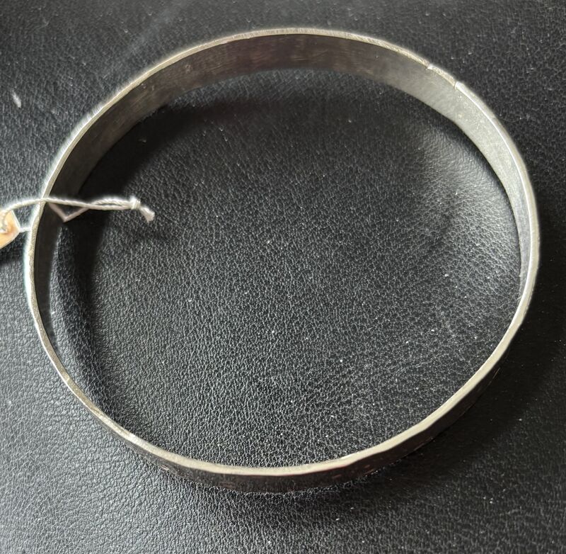 Forget-Me-Knot-beaten silver bangle - product image