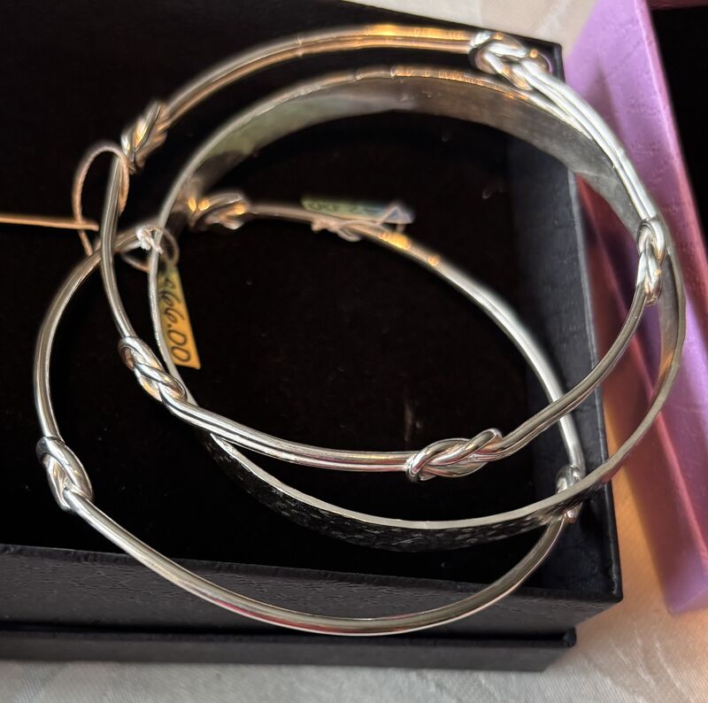 Forget-Me-Knot-beaten silver bangle - product image