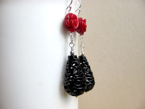 Vintage,Lace,Earrings,,Black,and,Red,Vintage Earrings, Black and Red, Czech Beads, Coral beads, Carved Coral