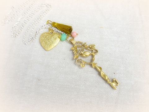 Matte,Gold,Key,Necklace,with,Heart,Charm,matte gold key pendant,key necklace,heart necklace,charm necklace,long charm necklace,chain necklace
