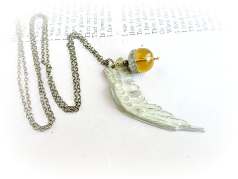 Beautiful,Creamy,Wing,Pendant,Necklace,patina pendant,patina charm necklace,patina necklace,cream necklace,wing necklace,wing pendant