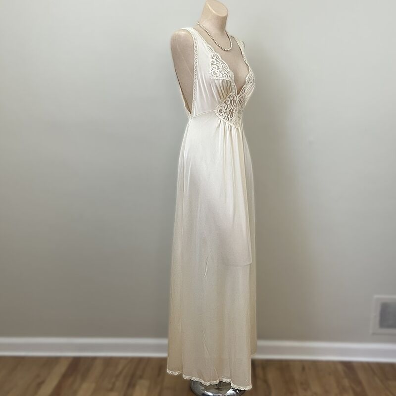 80s Vintage MISS ELAINE Candlelight Long Nightgown Medium - product image