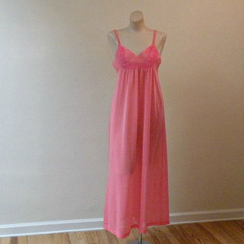 70s Sweet Blush Henson K Nightgown - product image