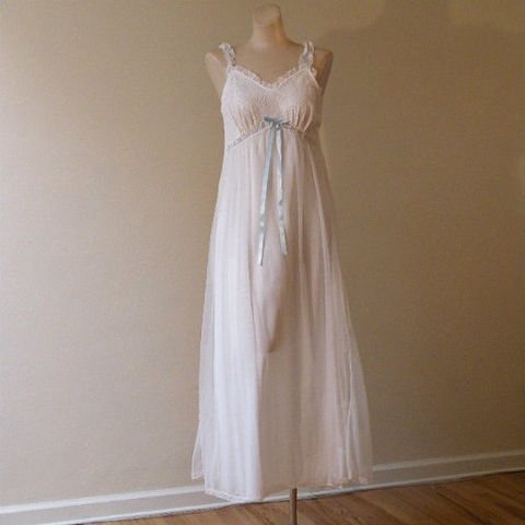 60s,Sweet,Angel,Miss,Elaine,Nightgown,1960s, 60s, vintage, lingerie, gown, nightgown, chiffon, lace, ribbon, Miss Elaine, Gold Label, white, baby blue, romantic, honeymoon