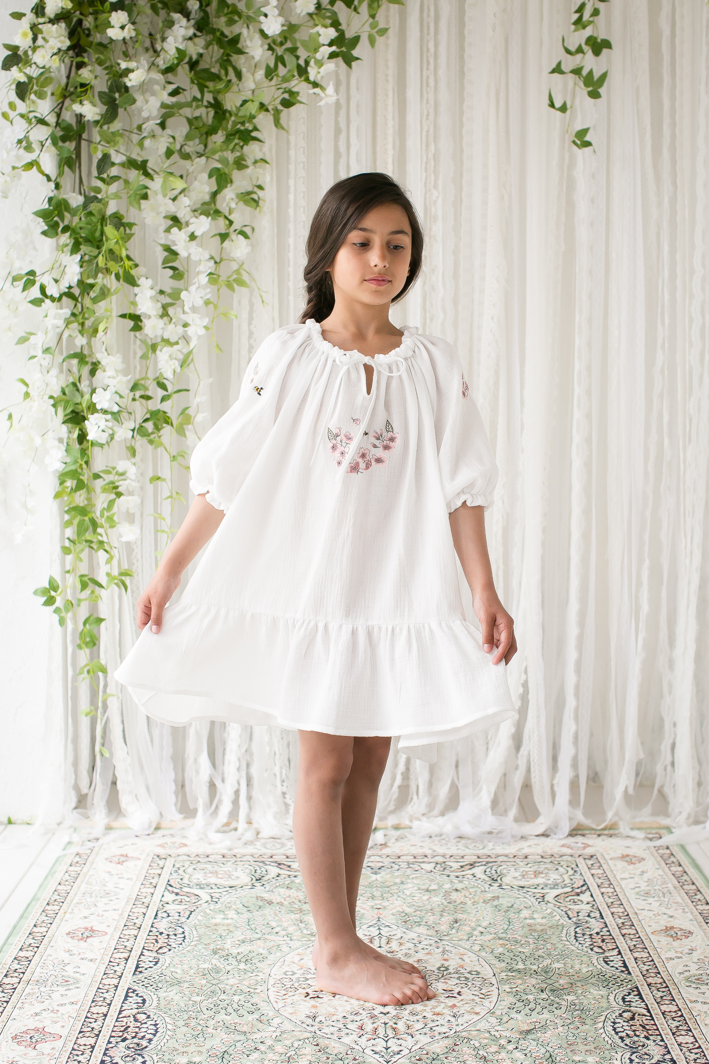 nightie, nightgown