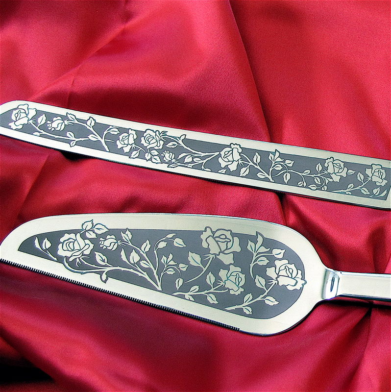 Vintage style Champagne Goblets, Wedding Cake Server Set, Rose Themed