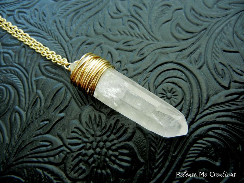 Quartz Wire Wrapped Crystal Point Healing Necklace - product image  