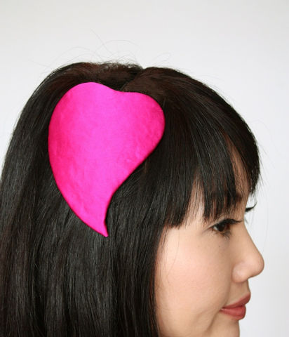Valentine,heart,fascinator,burlesque,hat,in,pink,silk,satin,Accessories,Hat,valentine,silk_satin,glamour,love,pin_up,janinebasi,janine_basil,ttt,wire,buckram,cotton_wadding,felt