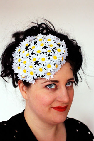 Floral,Pillbox,hat,with,daisies,black,and,white,Accessories,Hat,Women,pill_box,alternative_bride,wedding,cute,retro,1960s,vintage_style,uk,janinebasil,wholesale,ttt,fake_flowers,sinamay,wire