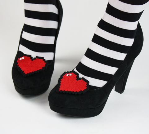 8,Bit,Heart,Shoe,Clips,,Pixel,Hearts,shoe clips, geek, cute