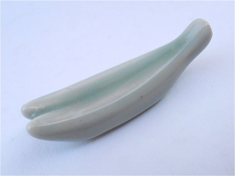 Vintage Light Green Japanese Chopstick Rest Holder Glazed Ceramic Miniature Banana Hashioki