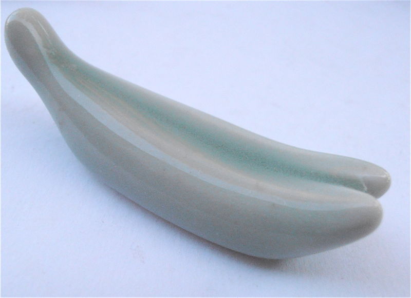 Vintage Light Green Japanese Chopstick Rest Holder Glazed Ceramic Miniature Banana Hashioki
