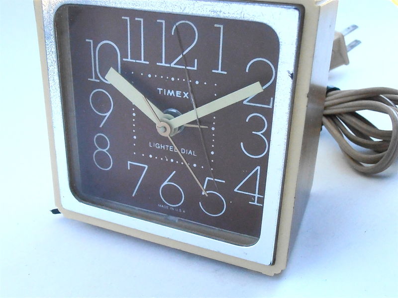 Vintage Timex Alarm Electric Clock Faux Bois Night Stand Mid Century Table Time Piece Lighted