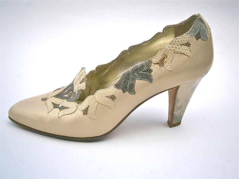 Vintage Satin Cream Ladies Shoes Pumps Andrea Pfister