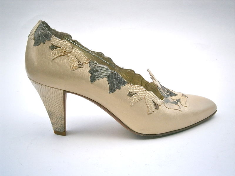 Vintage Satin Cream Ladies Shoes Pumps Andrea Pfister