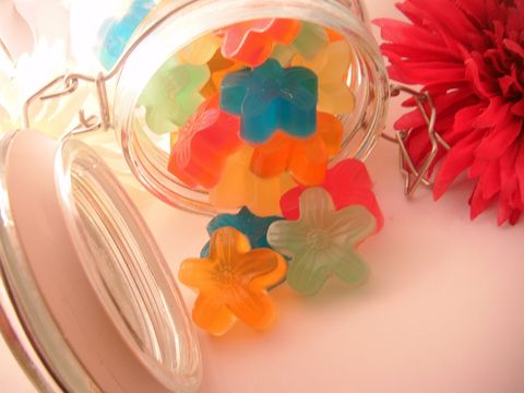 Jasmine,St.,Jar,of,Daisies,Soap,Bath_and_Beauty,Glycerin,body,fragrance,soap,glycerin,vegan,colorful,flower,new_orleans,herbndevelopment,herbn_development,single_use,Gift,Christmas,glycerin_base,vitamin_e,sweet_almond_oil,colorant,fragrance_oil,Coconut_oil