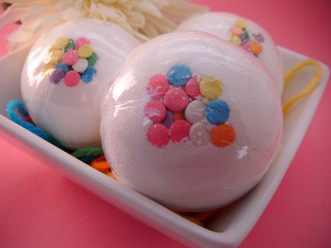 It's,Ya,Birthday,Bon,Temps,Bomb,Bath_and_Beauty,Bath,soak,melt,salt,herbndevelopment,herbn_development,new_orleans,oil,almond,birthday,pink,white,sodium_bicarbonate,citric_acid,kaolin_clay,grapeseed_oil,vitamin_e,epsom_salt,fragrance_oil,colorant