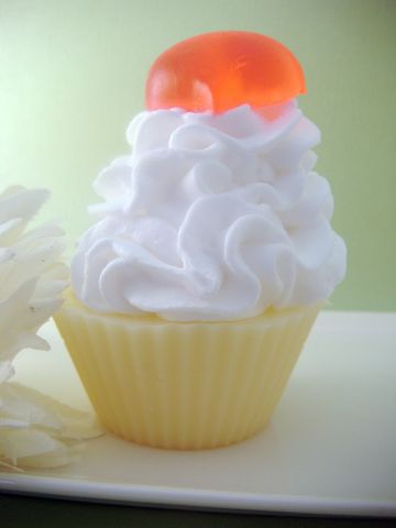 Sweet,Heart,Vanilla,Buttercream,Cupcake,Soap,bath_and_beauty,bath,body,fragrance,soap,glycerin,cupcake,new_orleans,herbndevelopment,herbn_development,gift,party_wedding_favor,white,vanilla,goats_milk_base,shea_butter,vegetable_glycerin,sweet_almond_oil,vitamin_e,colorant,fragrance_oil