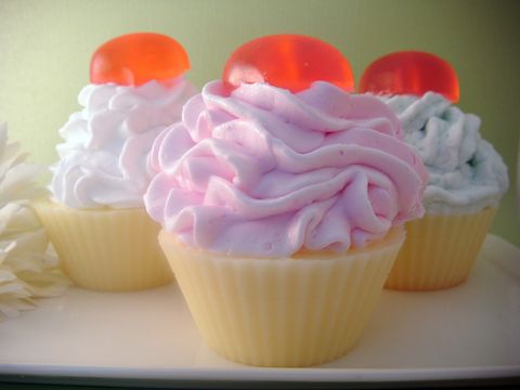 Sweet,Heart,Cupcakes,Gift,Set,bath_and_beauty,bath,body,fragrance,soap,glycerin,cupcake,new_orleans,herbndevelopment,herbn_development,gift,party_wedding_favor,pink_white_green,vanilla_strawberry,goats_milk_base,shea_butter,vegetable_glycerin,sweet_almond_oil,vitamin_e,colorant,fragra