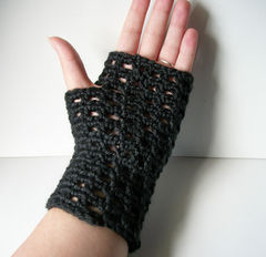 Black,Lace,Gloves,Open,Filet,Style,Crochet,Fingerless,Accessories,fingerless_gloves,women,acrylic,wristwarmers,wrist_warmers,handmade_gloves,lace_gloves,black_gloves,goth_gloves,victorian_gloves,black_lace_gloves
