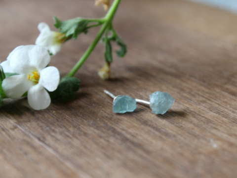 Tiny,studs,~,Sky,Blue,simple,blue,raw,gemstone,studs,,silver,backings,,accessories,for,everyday,,Aquamarine,everyday,earrings,gift,her,blue gemstones raw gemstone studs silver studs aquamarine gemstones silver accessories glistening earrings simple jewelry perfect gift rainbow colours funky jewellery blue sky raw gemstones round silver studs
