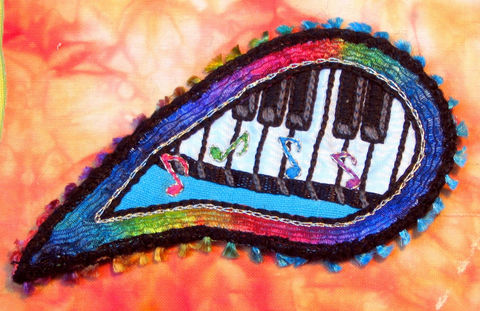 Keyboard,Paisley,Brooch,Jewelry,Fiber,embroidered,paisley,music,keyboard,colorful,pin,tasrete,cotton,cotton_floss,metallic_floss,ribbon_trim,polar_fleece,metal_pin_backing