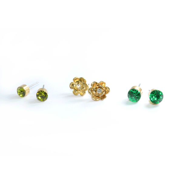 GOLD FLOWER WITH CRYSTAL PACK EAR STUD - product image