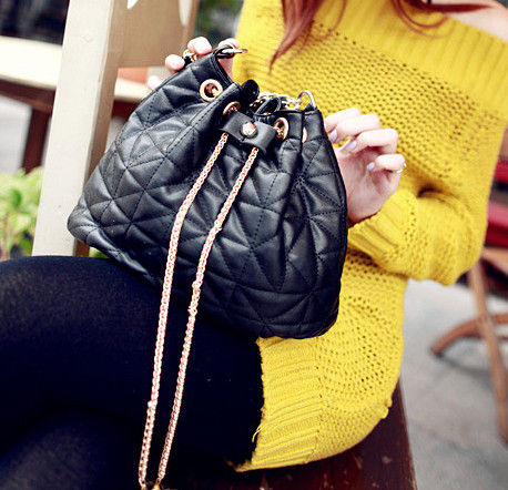 FAUX LEATHER WITH CHAIN DRAWSTRING BAG - product image