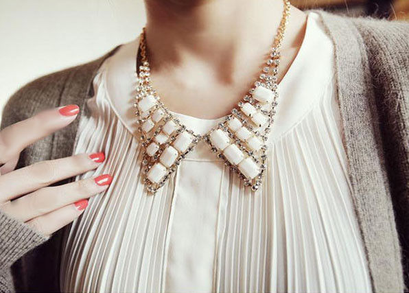 CRYSTAL COLLAR NECKLACE - product image