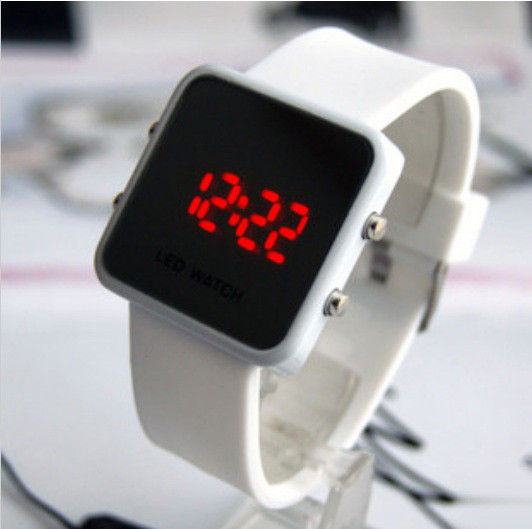 MINIMAL STYLE DIGITAL WATCH - product image