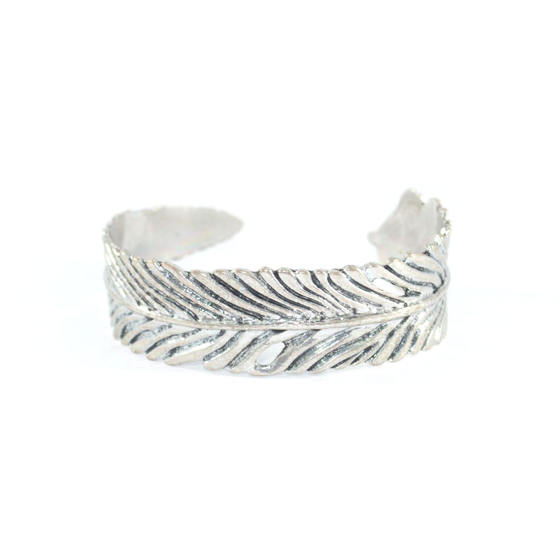 VINTAGE CURVED LEAF BANGLE - product image