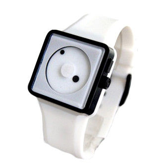 TWO DOTS WATCH - product image