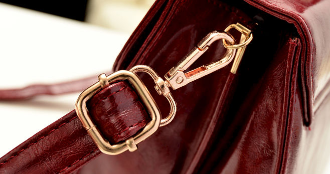 VINTAGE STYLE LEATHER SHOULDER BAG - product image