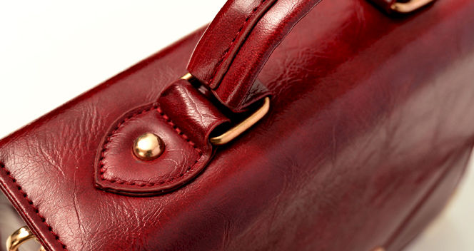 VINTAGE STYLE LEATHER SHOULDER BAG - product image