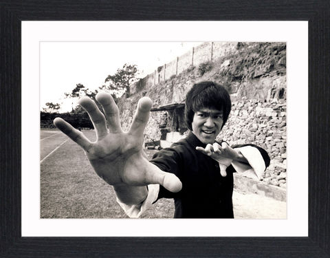 Bruce,Lee,-,01,Picture, Photo, Photograph, Print, Framed Photograph, Pop Art, Icon, Black&White, B&W, Black & White, Bruce Lee, martial arts, philosopher, film director, film producer, screenwriter, Jeet Kune Do, pop culture, pop culture icon, Enter the dragon