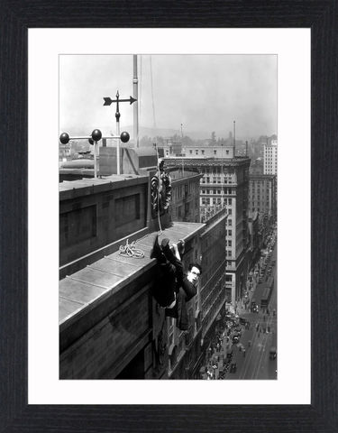 Harold,Lloyd,-,07,Picture, Photo, Photograph, Print, Framed Photograph, Icon, B&W, silent films, talkies, Harold Lloyd, Safety Last, comedian, silent film, stunts, 1920's