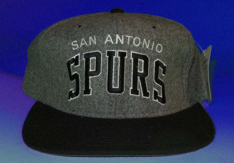 San Antonio Spurs Starter Arc Heather Snapback Hat - product image  