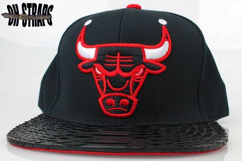 Chicago,Bulls,Black,XL,Snakeskin,Strapback,Hat,(BLK/RD)