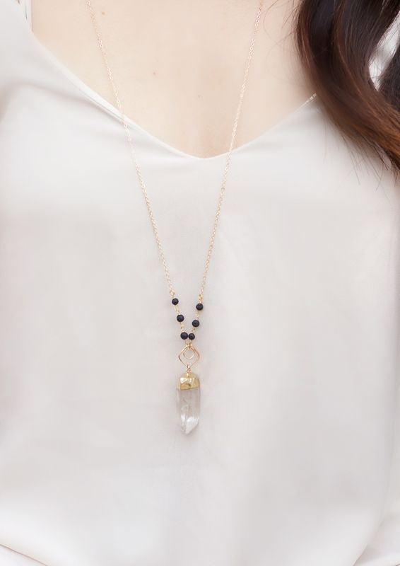 Essential Oil Jewelry for Women MUZHE Floating Black Lava Rock Essential Oil Necklace Diffuser Essential Oil Jewelry for Women MUZHE Floating Black Lava Rock Essential Oil Necklace Diffuser