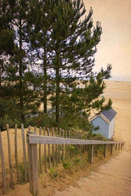 Vintage Blue beach hut - product images