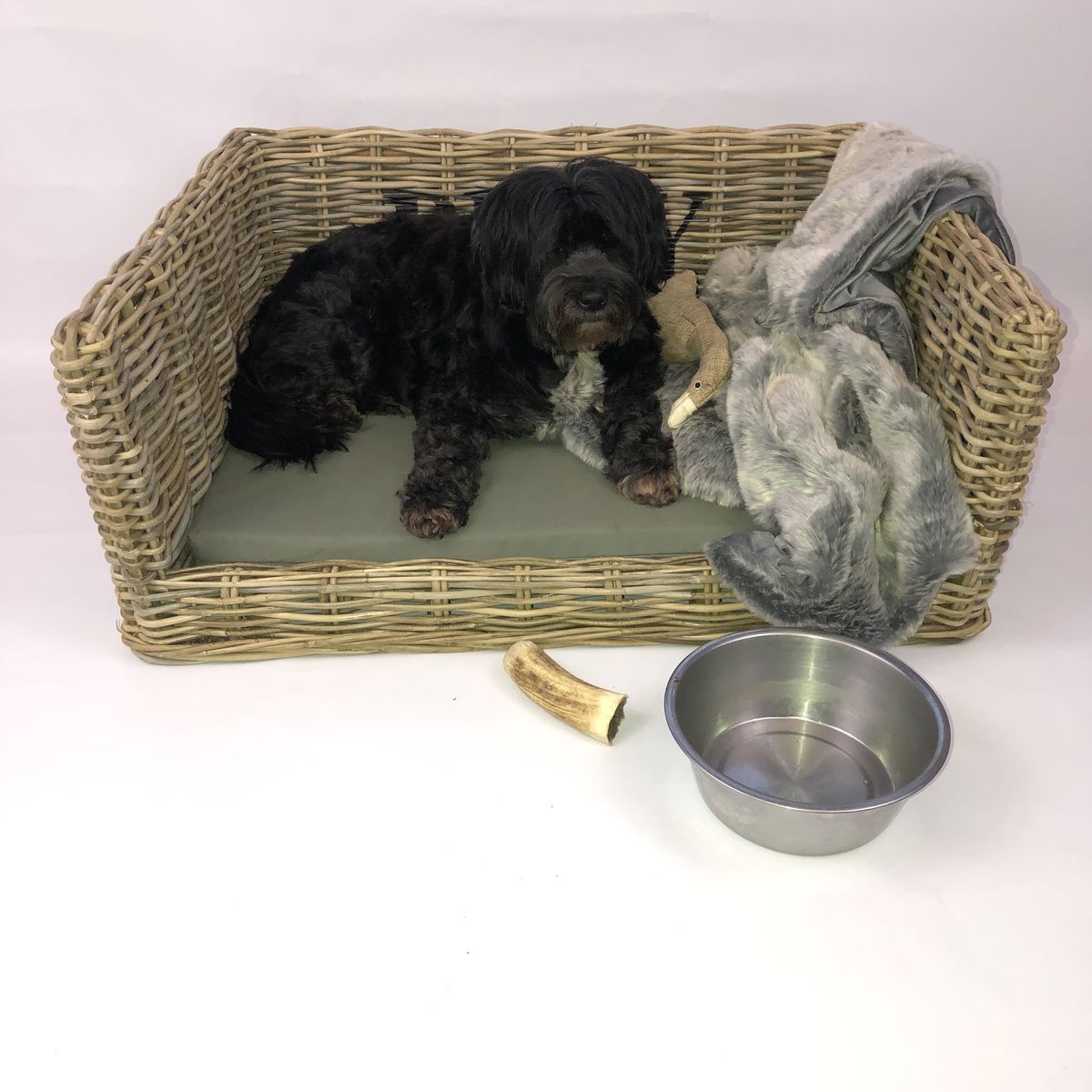 Personalised Luxury Dog Basket FREE UK DELIVERY The Colourful