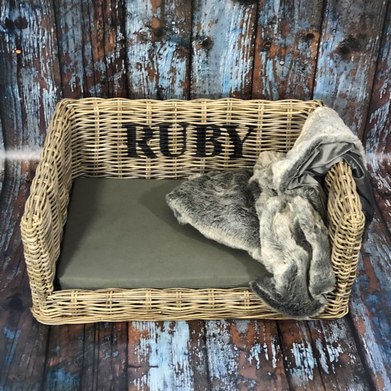 Personalised Luxury Dog Basket FREE UK DELIVERY The Colourful