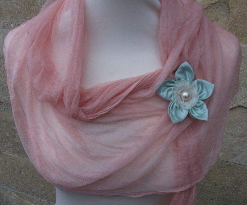 'Dewey Laces' Silk Brooch - product image