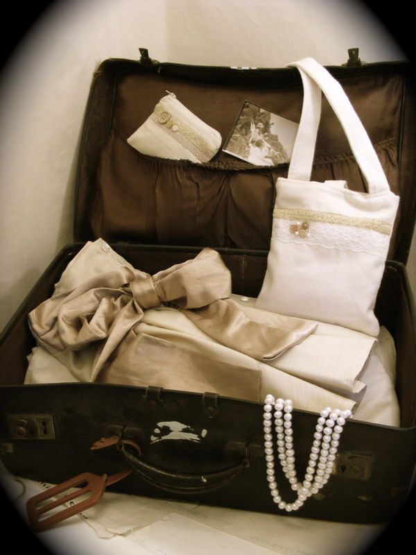'Queeny' Crossover Bag - product images  of 