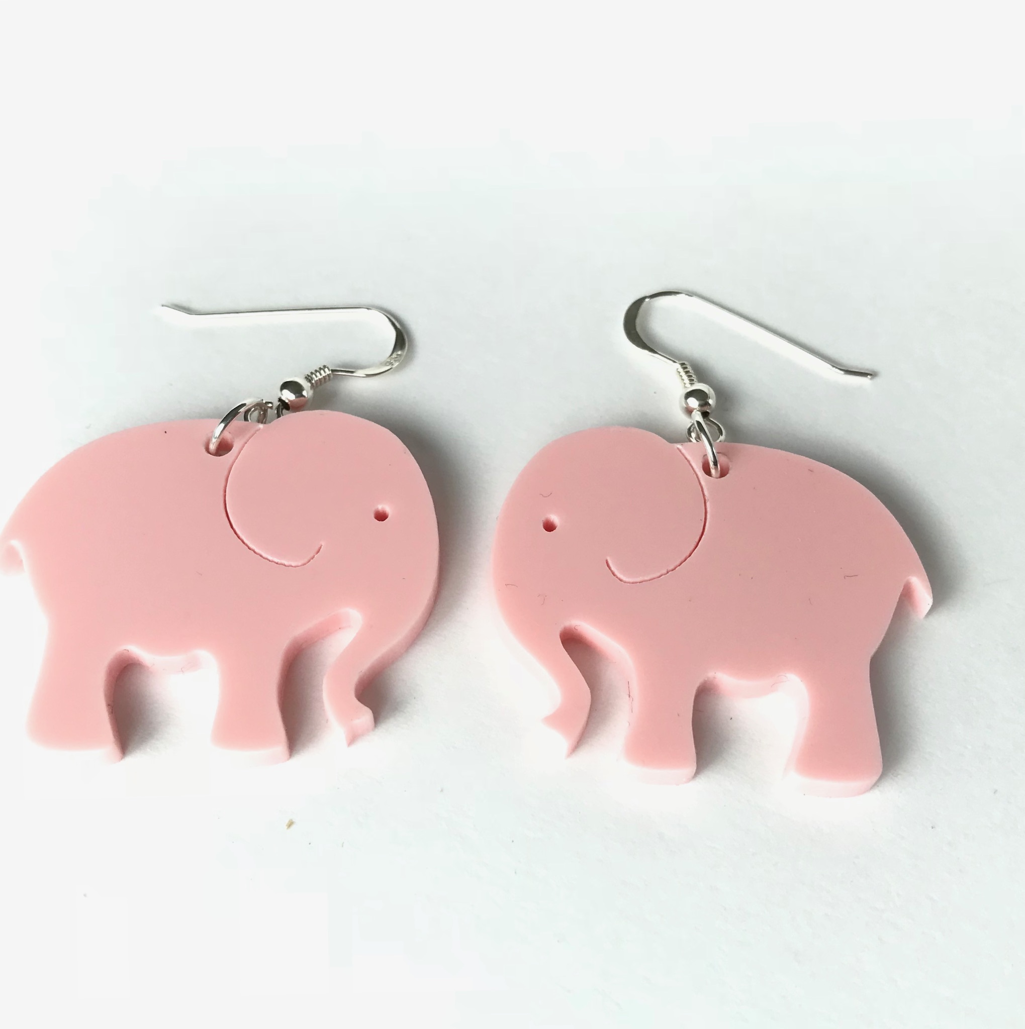pink-elephant-hooks
