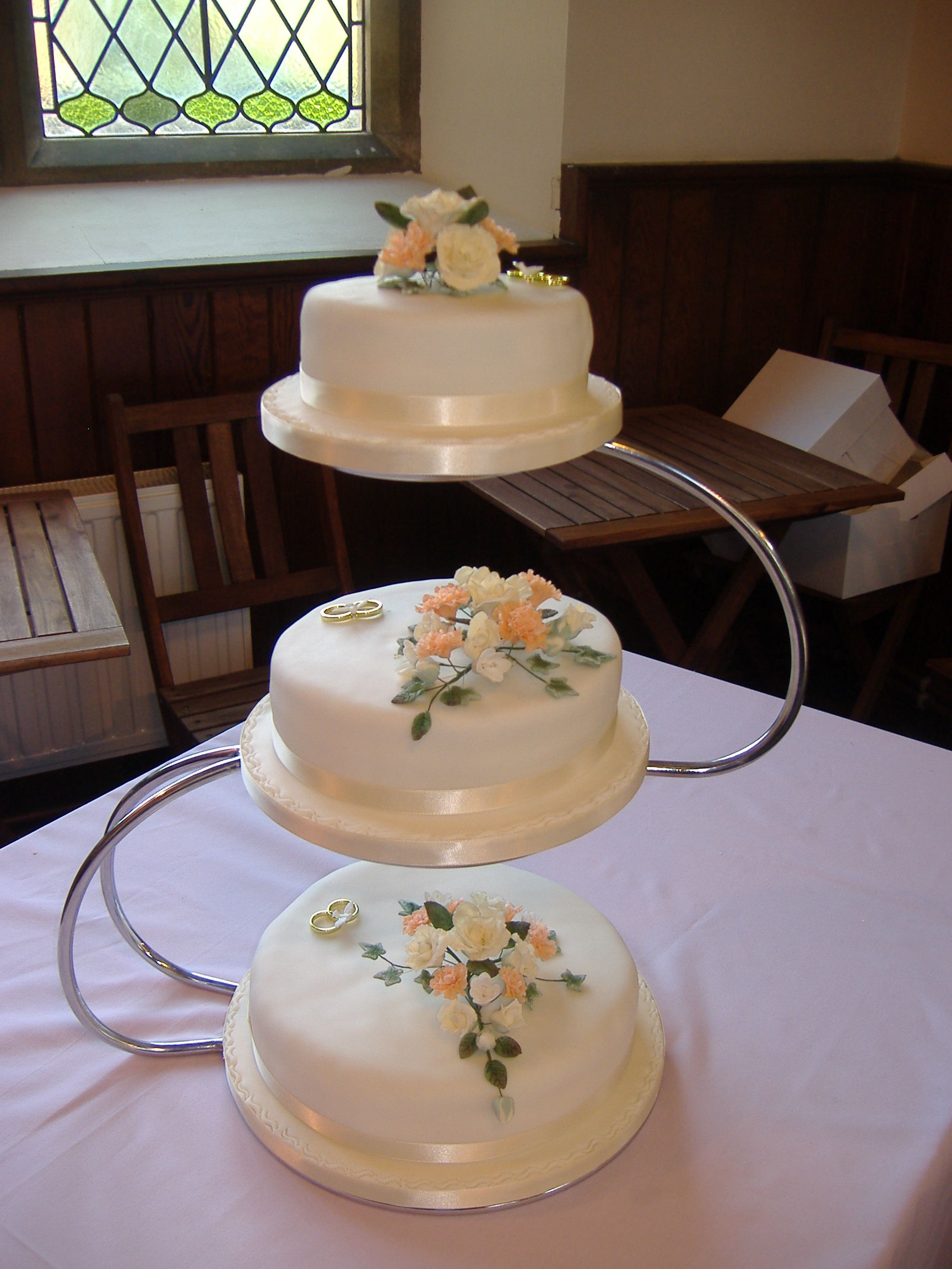 Wedding cakes cakes unlimited uk